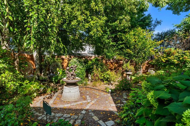 154 High St, Newburyport, MA 01950