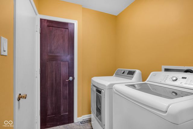 8880 Burwick Drive, Indianapolis, IN 46256