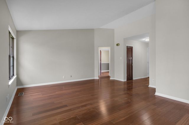 8880 Burwick Drive, Indianapolis, IN 46256