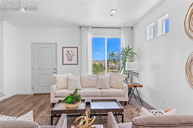 9279 Oro City Loop, Colorado Springs, CO 80927