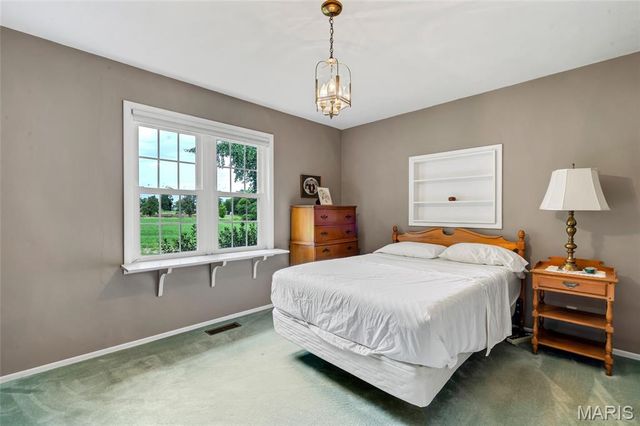 2049 Mullins Creek Road, Dupo, IL 62239