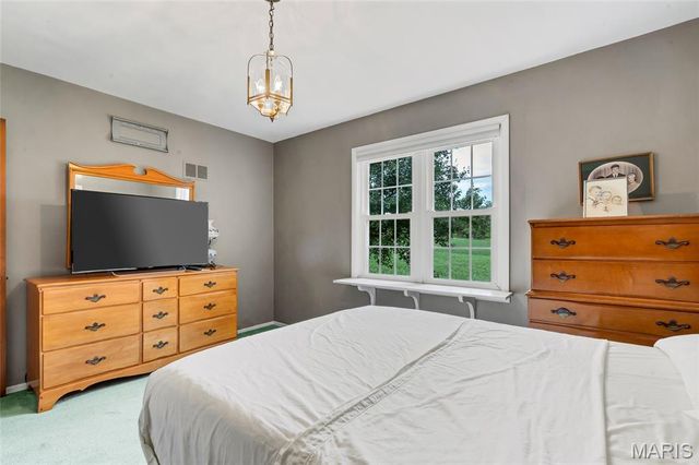 2049 Mullins Creek Road, Dupo, IL 62239