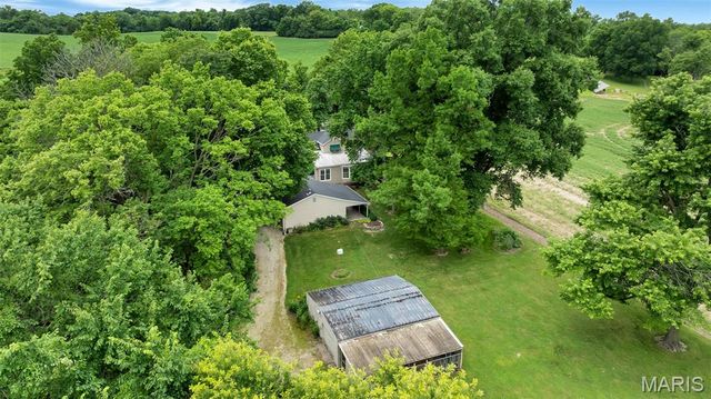 2049 Mullins Creek Road, Dupo, IL 62239