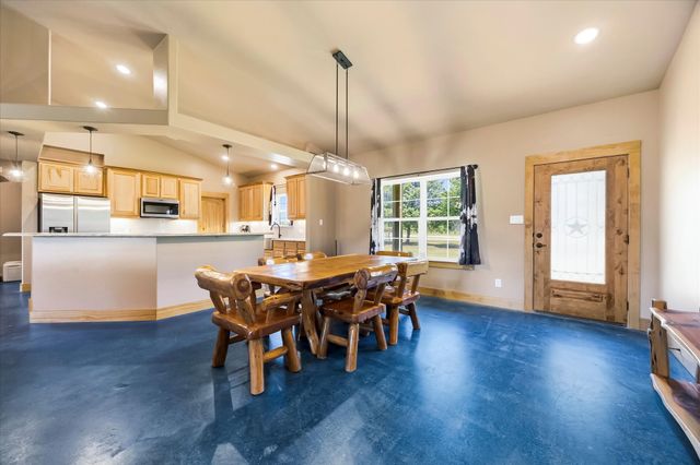 3157 Fm 2194, Celeste, TX 75423