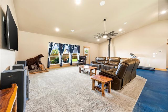 3157 Fm 2194, Celeste, TX 75423