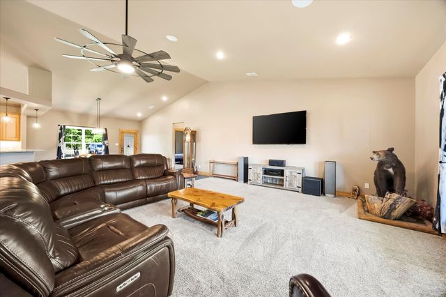 3157 Fm 2194, Celeste, TX 75423