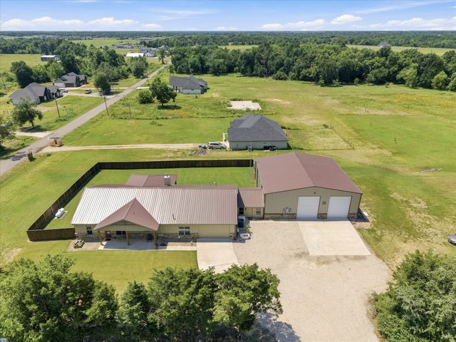 3157 Fm 2194, Celeste, TX 75423