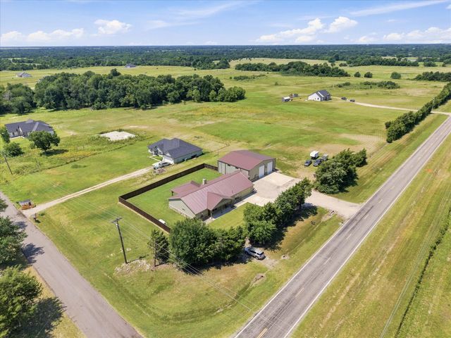 3157 Fm 2194, Celeste, TX 75423