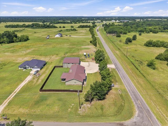 3157 Fm 2194, Celeste, TX 75423