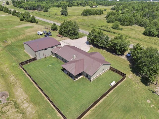 3157 Fm 2194, Celeste, TX 75423