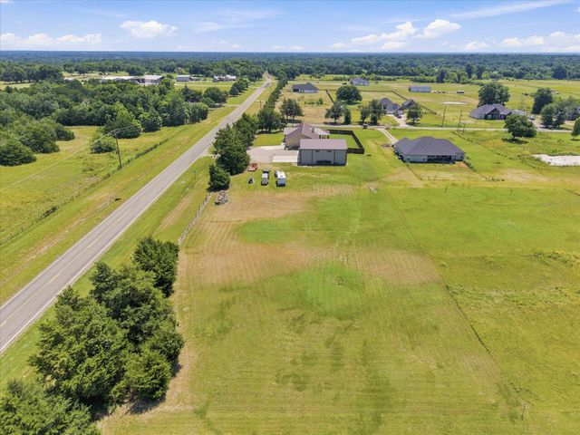 3157 Fm 2194, Celeste, TX 75423