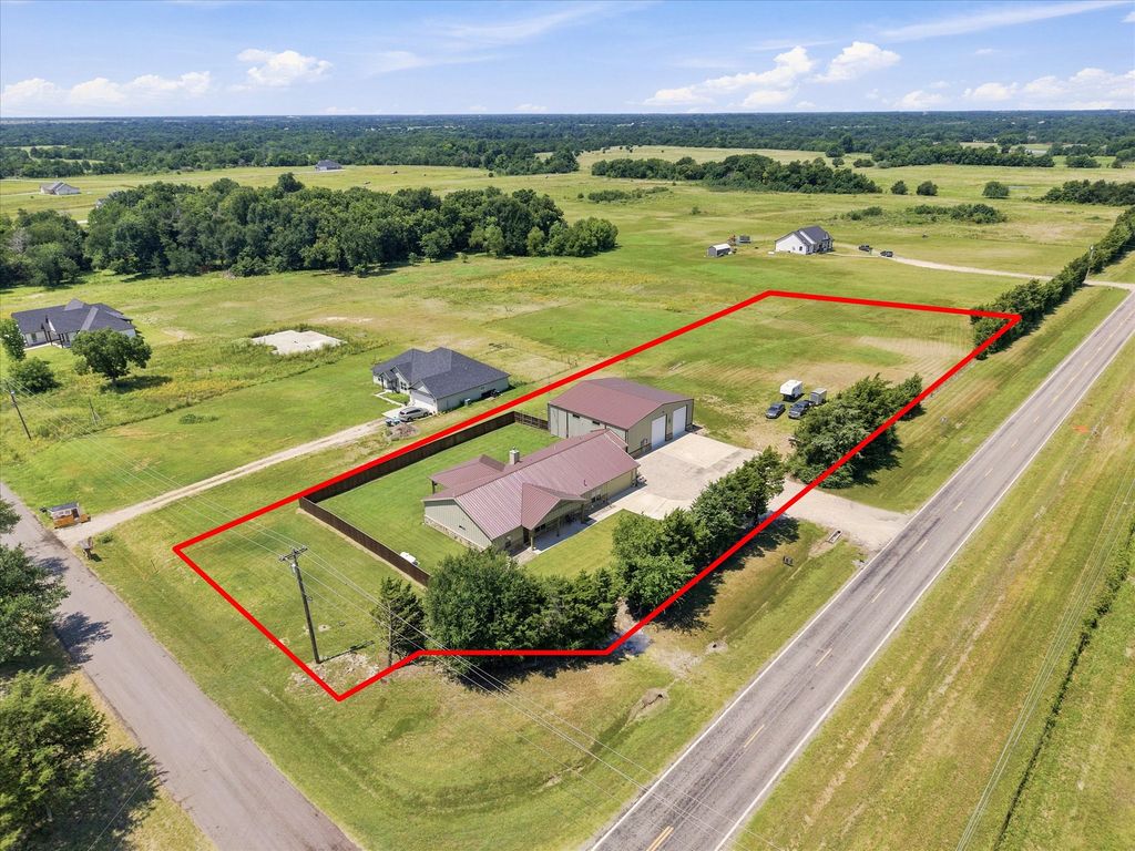 3157 Fm 2194, Celeste, TX 75423
