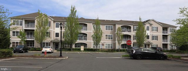 836 TIMBERLAKE DR, Ewing, NJ 08618