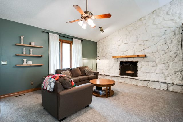 1235 N Mulberry Pl, Wichita, KS 67212