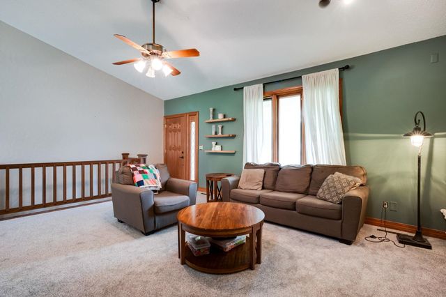 1235 N Mulberry Pl, Wichita, KS 67212