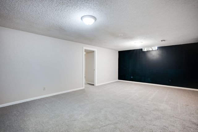 1235 N Mulberry Pl, Wichita, KS 67212