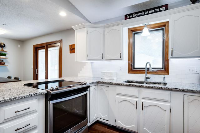 1235 N Mulberry Pl, Wichita, KS 67212