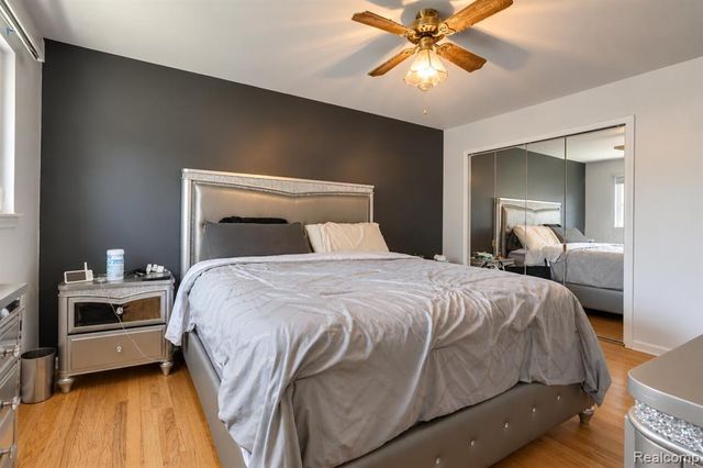 60 E Square Lake Road, Bloomfield Hills, MI 48304