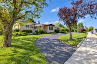 60 E Square Lake Road, Bloomfield Hills, MI 48304