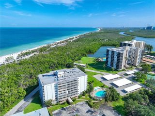 5 Bluebill AVE # 108, Naples, FL 34108