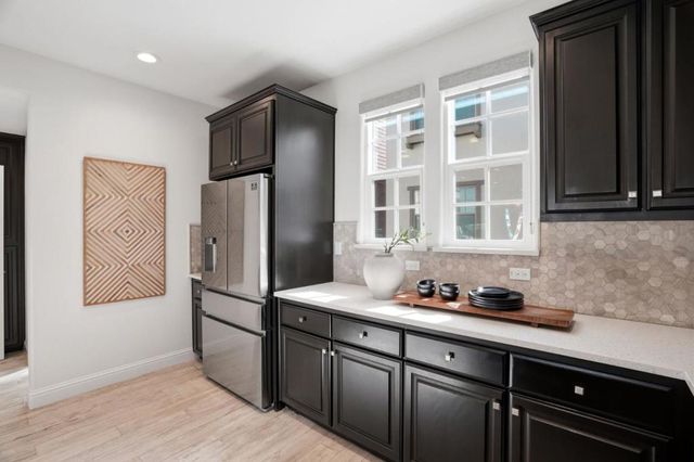 3806 Pyramid Way, Mountain View, CA 94043