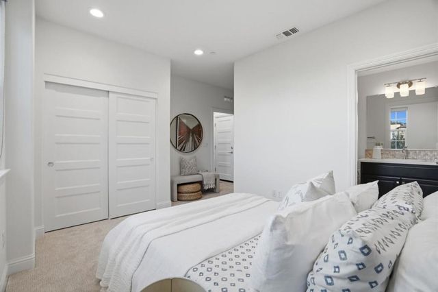 3806 Pyramid Way, Mountain View, CA 94043