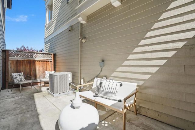 3806 Pyramid Way, Mountain View, CA 94043