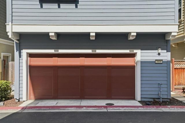 3806 Pyramid Way, Mountain View, CA 94043