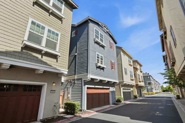 3806 Pyramid Way, Mountain View, CA 94043