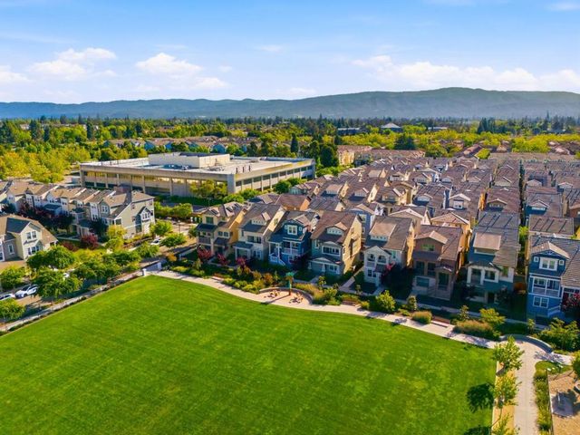 3806 Pyramid Way, Mountain View, CA 94043