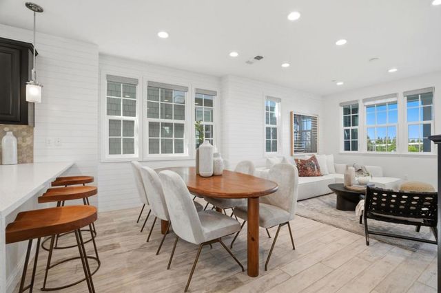 3806 Pyramid Way, Mountain View, CA 94043