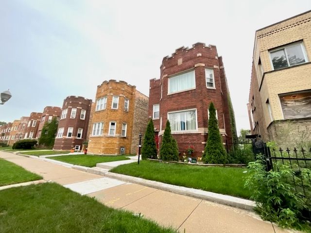 9010 S Justine Street, Chicago, IL 60620