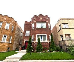 9010 S Justine Street, Chicago, IL 60620