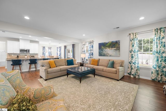 113 Waters Run Lane, Simpsonville, SC 29681