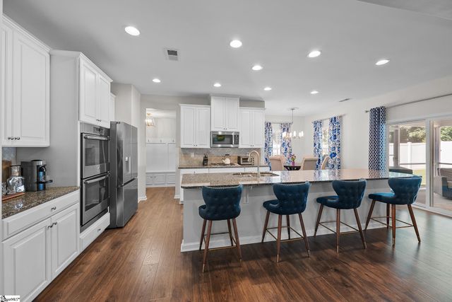 113 Waters Run Lane, Simpsonville, SC 29681
