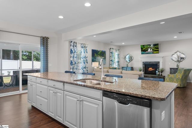 113 Waters Run Lane, Simpsonville, SC 29681