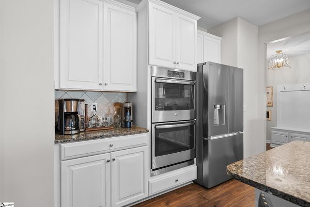 113 Waters Run Lane, Simpsonville, SC 29681