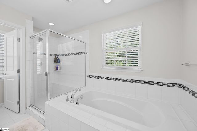 113 Waters Run Lane, Simpsonville, SC 29681