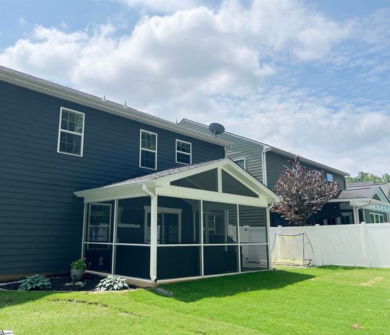 113 Waters Run Lane, Simpsonville, SC 29681