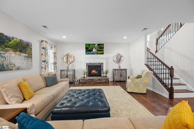 113 Waters Run Lane, Simpsonville, SC 29681