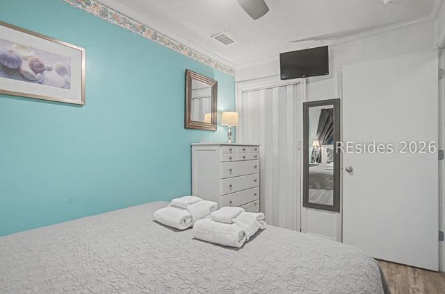 40 Folly Field Rd Apt A212, Hilton Head Island, SC 29928