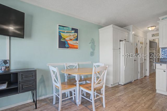 40 Folly Field Rd Apt A212, Hilton Head Island, SC 29928