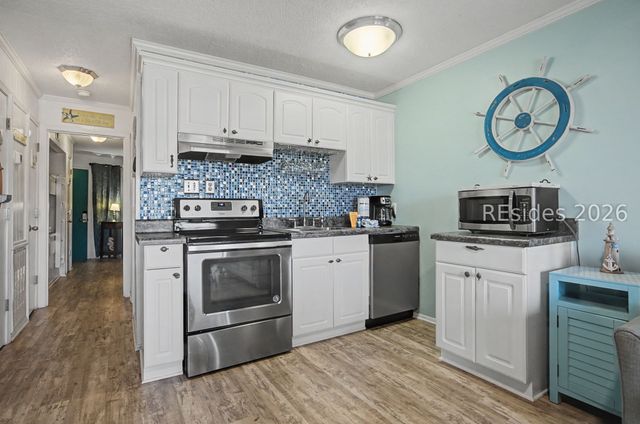 40 Folly Field Rd Apt A212, Hilton Head Island, SC 29928