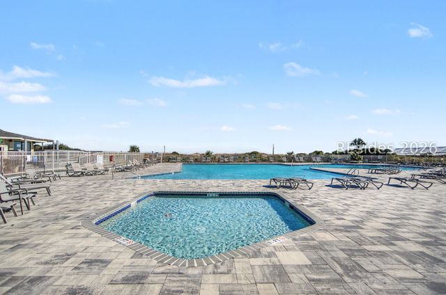 40 Folly Field Rd Apt A212, Hilton Head Island, SC 29928