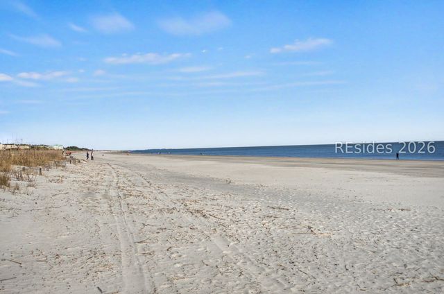 40 Folly Field Rd Apt A212, Hilton Head Island, SC 29928