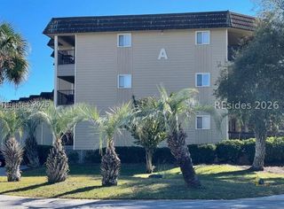 40 Folly Field Rd Apt A212, Hilton Head Island, SC 29928