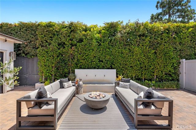 620 Brooks Street, Laguna Beach, CA 92651