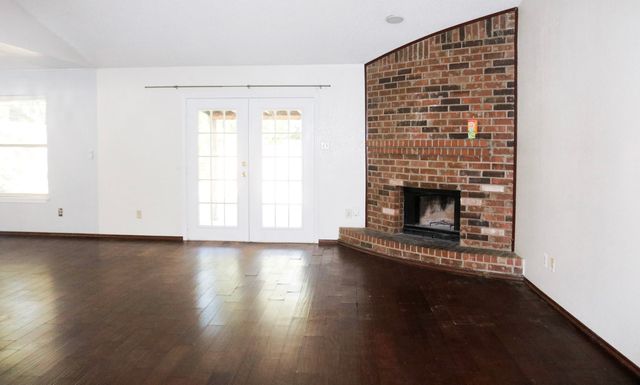 6205 Maple Springs Drive, Arlington, TX 76001