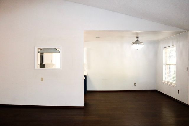 6205 Maple Springs Drive, Arlington, TX 76001