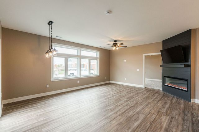 563 Stearn Drive 563, Genoa, IL 60135